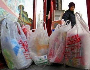 Buste di plastica: prorogata la loro permanenza in commercio sino a fine anno